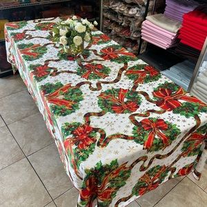 Christmas tablecloth / Mantel navideño